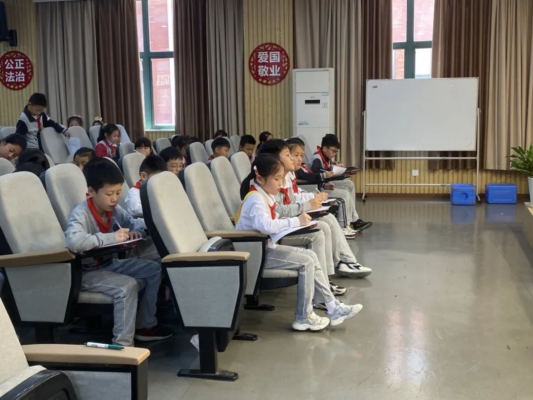 从“我”到“我们”和美同行——奉贤中学附属三官堂学校第四期“...