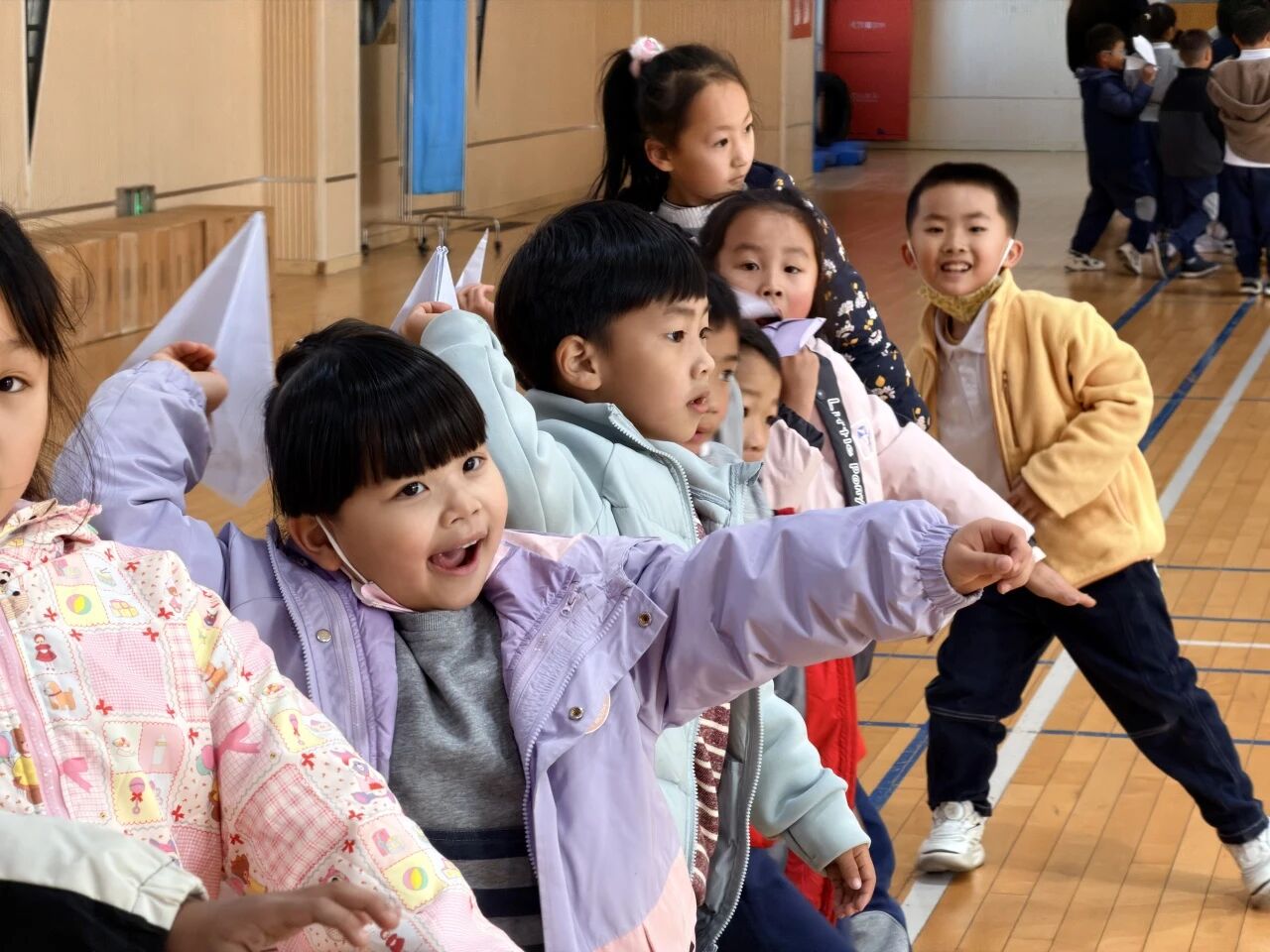 逐梦荷畔・科创有我——奉中附小·三官堂联合学校（三官堂校区）...